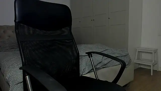 cloudymastersss's cam snapshot