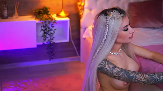 Juicy_Jessye live sex cam