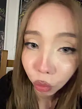 Evelyn_Neal's cam snapshot