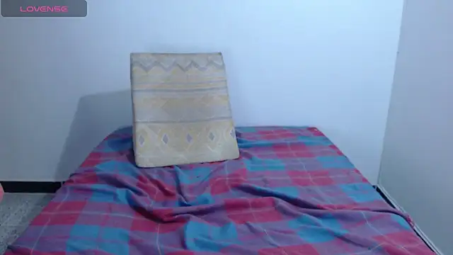 Nikki__uwu's cam snapshot