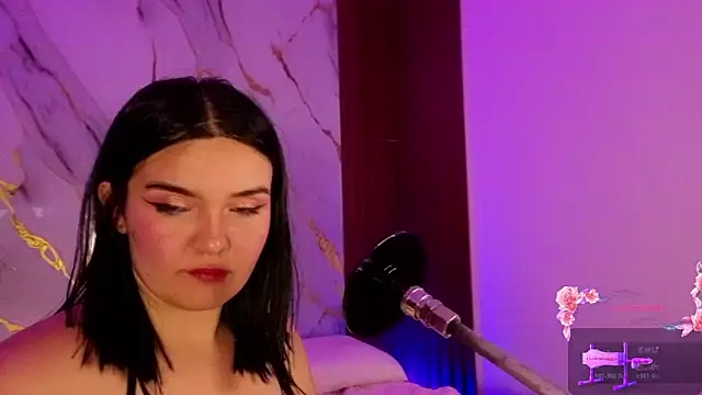 Emmiicute's cam snapshot