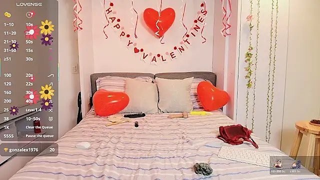 IrisRosse's cam snapshot