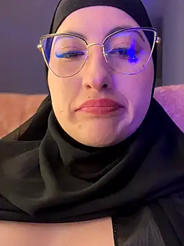 Badra_Abaid's cam snapshot