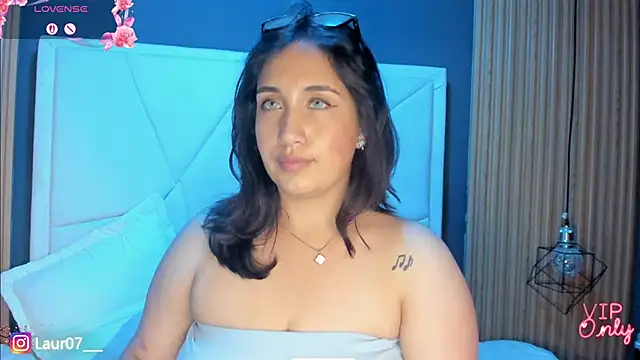 Lauroberts7's cam snapshot