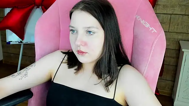 TinnaBurton's cam snapshot