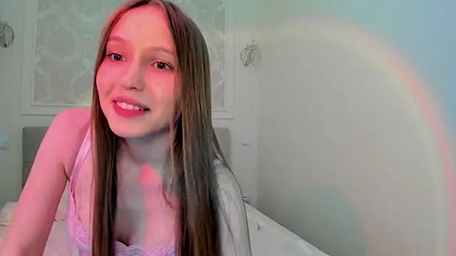 Alllura's cam snapshot