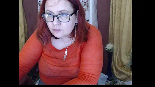 PlayfullMature's cam snapshot