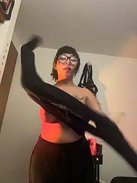 Kitty_yukimura live sex cam