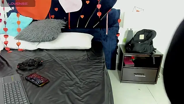 Jessica_Beltrann's cam snapshot