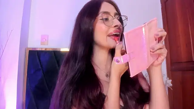 AndraCyruss's cam snapshot