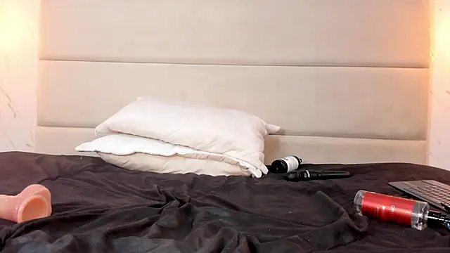 Miablosoom's cam snapshot