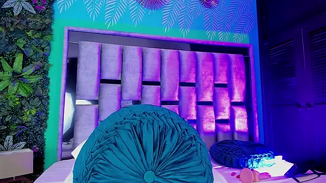 Mari_cooper1's cam snapshot