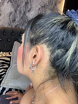 Nicky_gh live sex cam