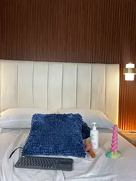 Sara_Becky's cam snapshot