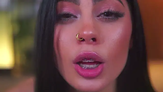 RavennaDArcy's cam snapshot