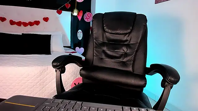 Aixa_hill1's cam snapshot