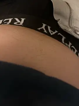 Lessyyy___ live sex cam