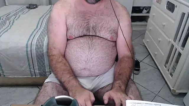 MysterBearMG live sex cam