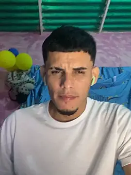 Pingasaboy20's cam snapshot