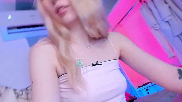 AlexRoseLiRed's cam snapshot