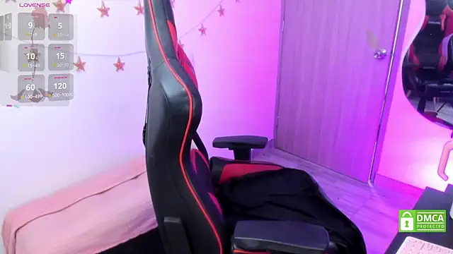 LindaSilverstone live sex cam