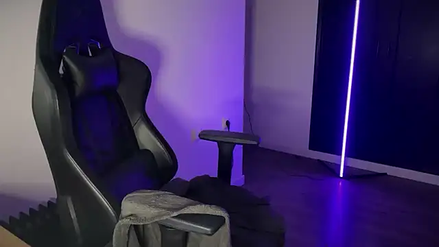 -KroshkaEnot- live sex cam