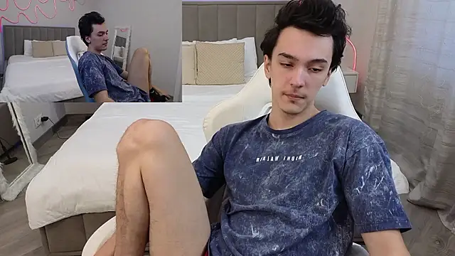 MoonlinSkinn live sex cam