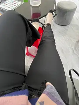 Mores1_Squirt live sex cam