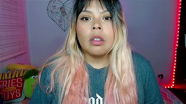 EllieMoonX live sex cam