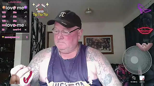 KINKYBLUEYES69 live sex cam