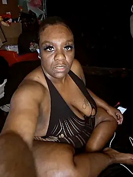 Thickkemzz41 live sex cam