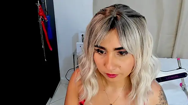 Emilyvalk_'s cam snapshot