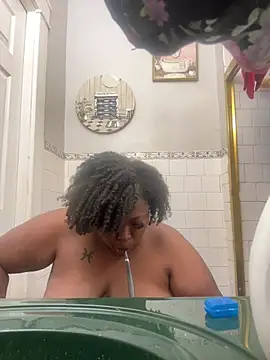 Chocolatebunnyxx96's cam snapshot