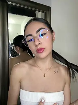 IslaCole's cam snapshot