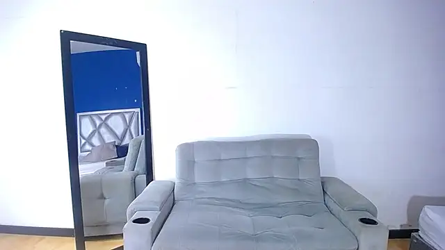 exotic_karmella's cam snapshot