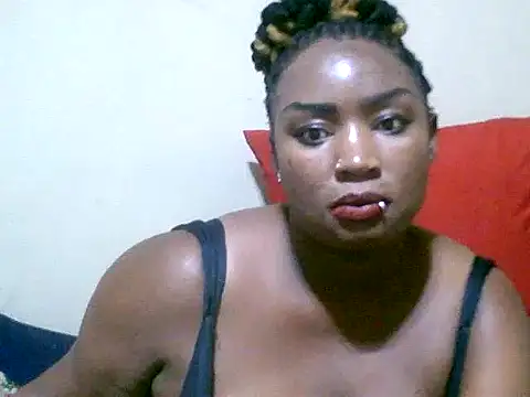 LICIOUSEBOOBSXX's cam snapshot