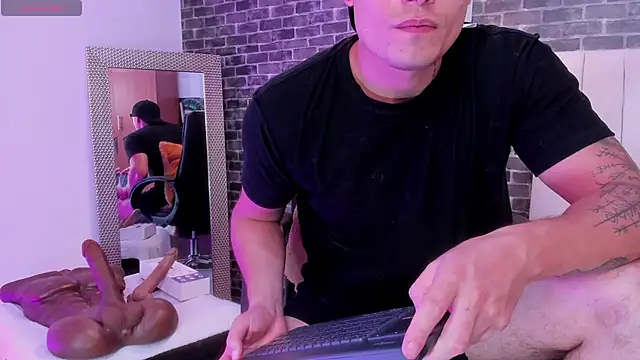 connorsmiith live sex cam