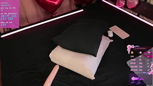 webpetite live sex cam