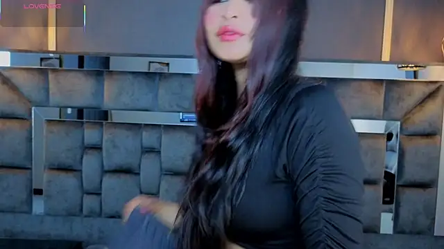 IssaJones_'s cam snapshot