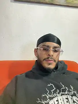 liyamjunior's cam snapshot