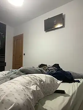 Dondeloquieras4's cam snapshot