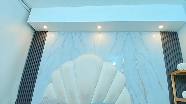 AnnieAndLeandro's cam snapshot