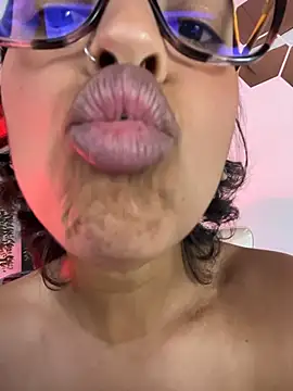 LollaByer's cam snapshot