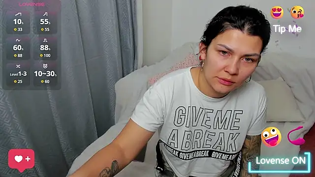 MiaKiittyy's cam snapshot