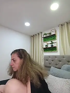 sasi_luna live sex cam