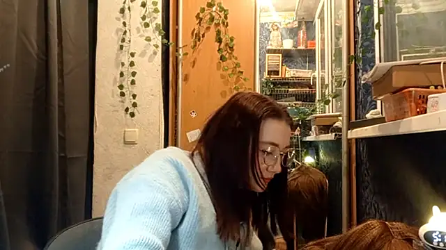 PhoebePalmer's cam snapshot