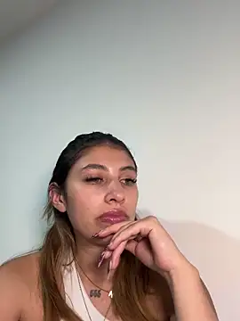 AliceTeenager___'s cam snapshot