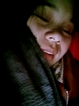 DIANAKUTE live sex cam