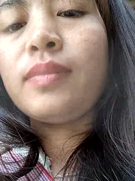 miumiu_sexy2x's cam snapshot