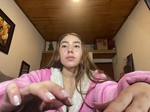 SweetMaddiee_'s cam snapshot